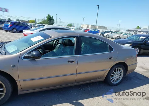 2001 Chrysler 300M z USA, uszkodzony, nr VIN 2C3AE66G91H660388